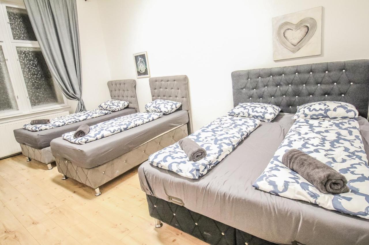 Comfort Quad Room Hn Vienna Luaran gambar