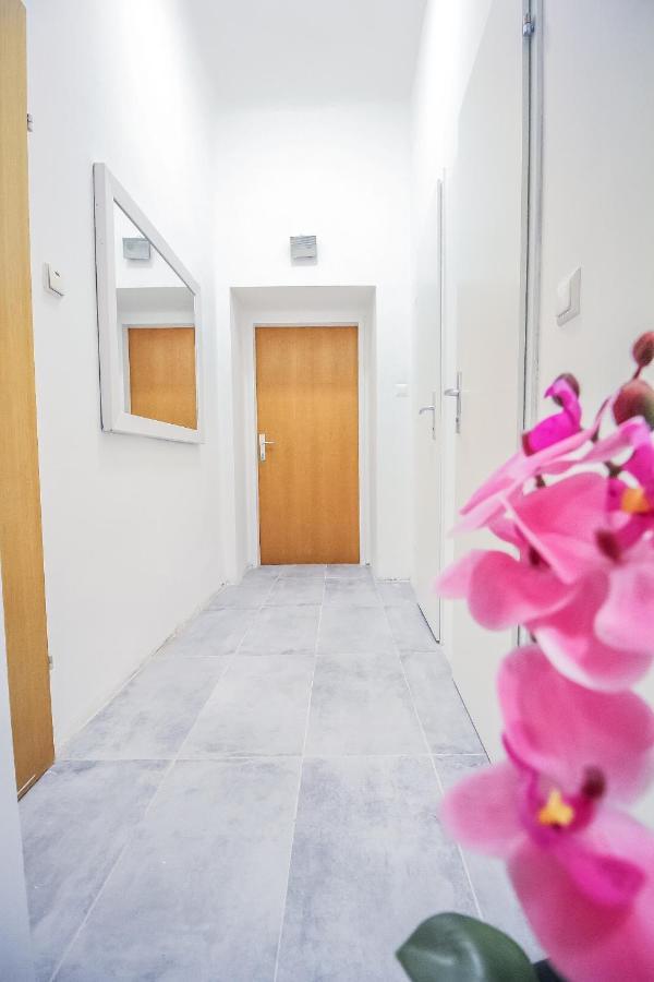 Comfort Quad Room Hn Vienna Luaran gambar