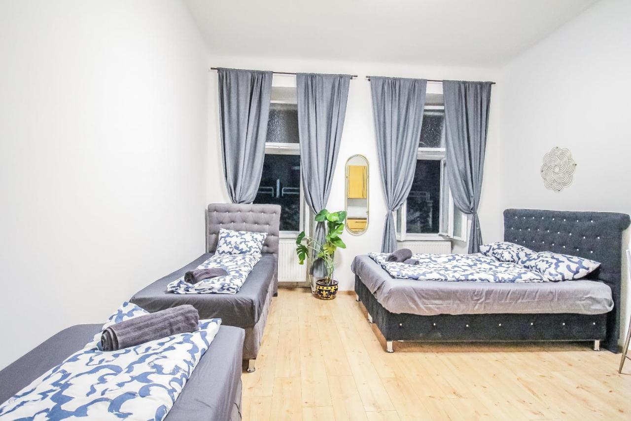 Comfort Quad Room Hn Vienna Luaran gambar